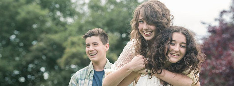 How to stop teenage greasy hair image